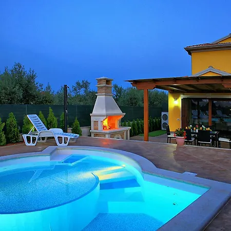 度假居 Dora