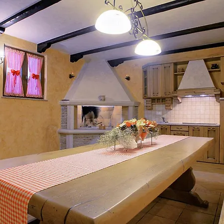 Holiday home Dora *